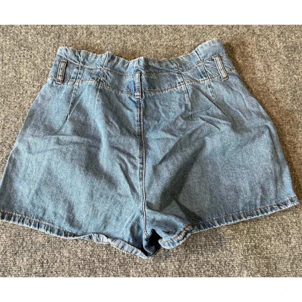 Indigo‎ Rein Women Light Wash Paperbag Waist Denim Shorts Blue Size 9/28 Pleated
